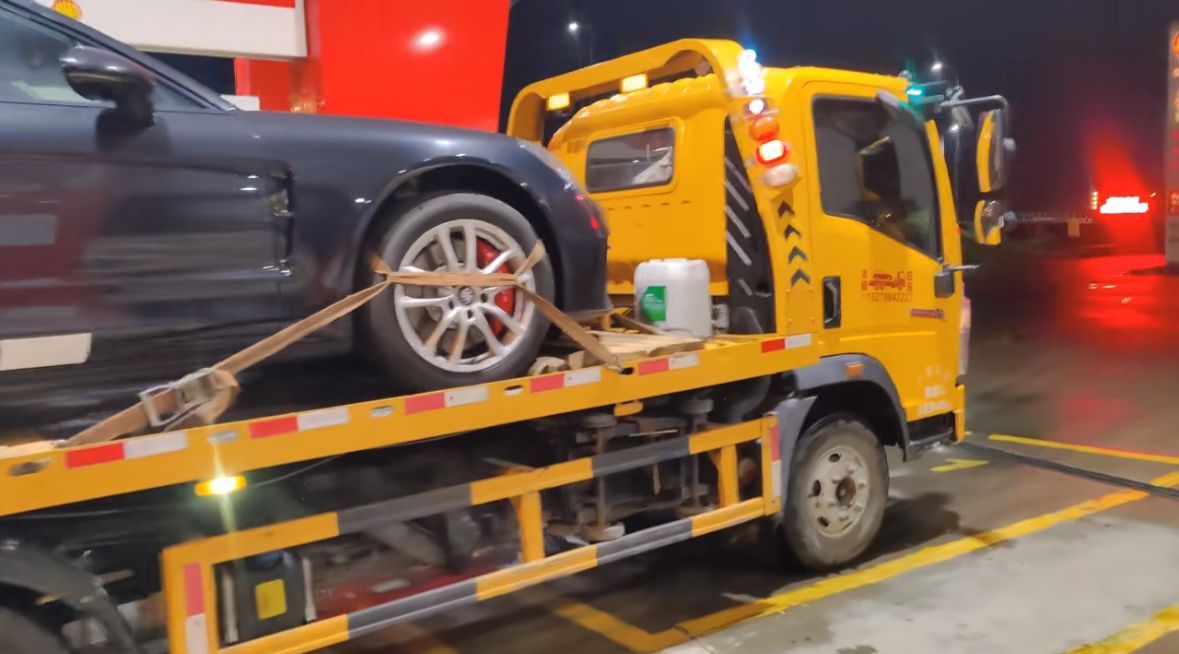 忠县行车途中遇到突发状况该如何呼叫道路救援？